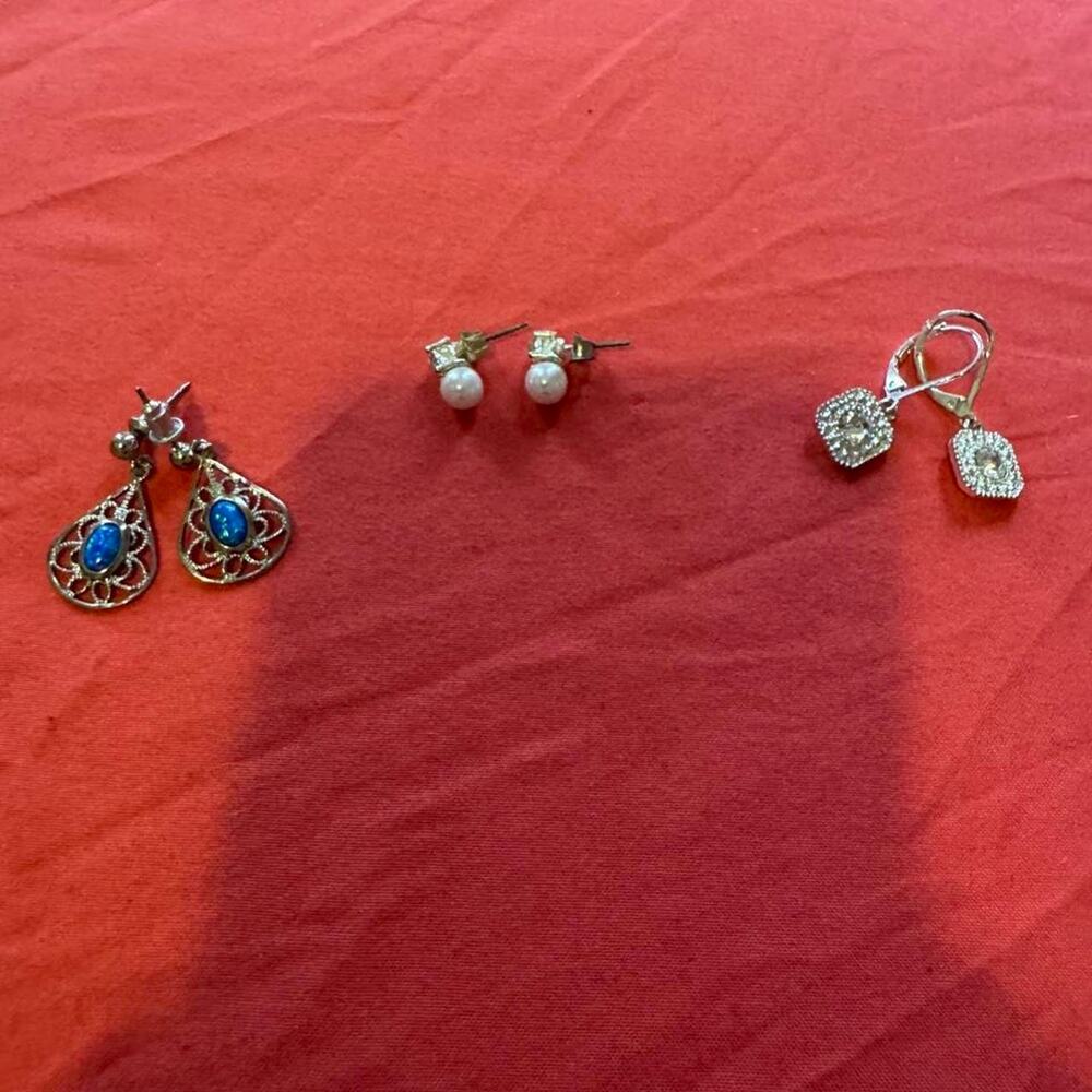 3 pairs of Earrings Bundle! Very subtle but enhancing earrings.